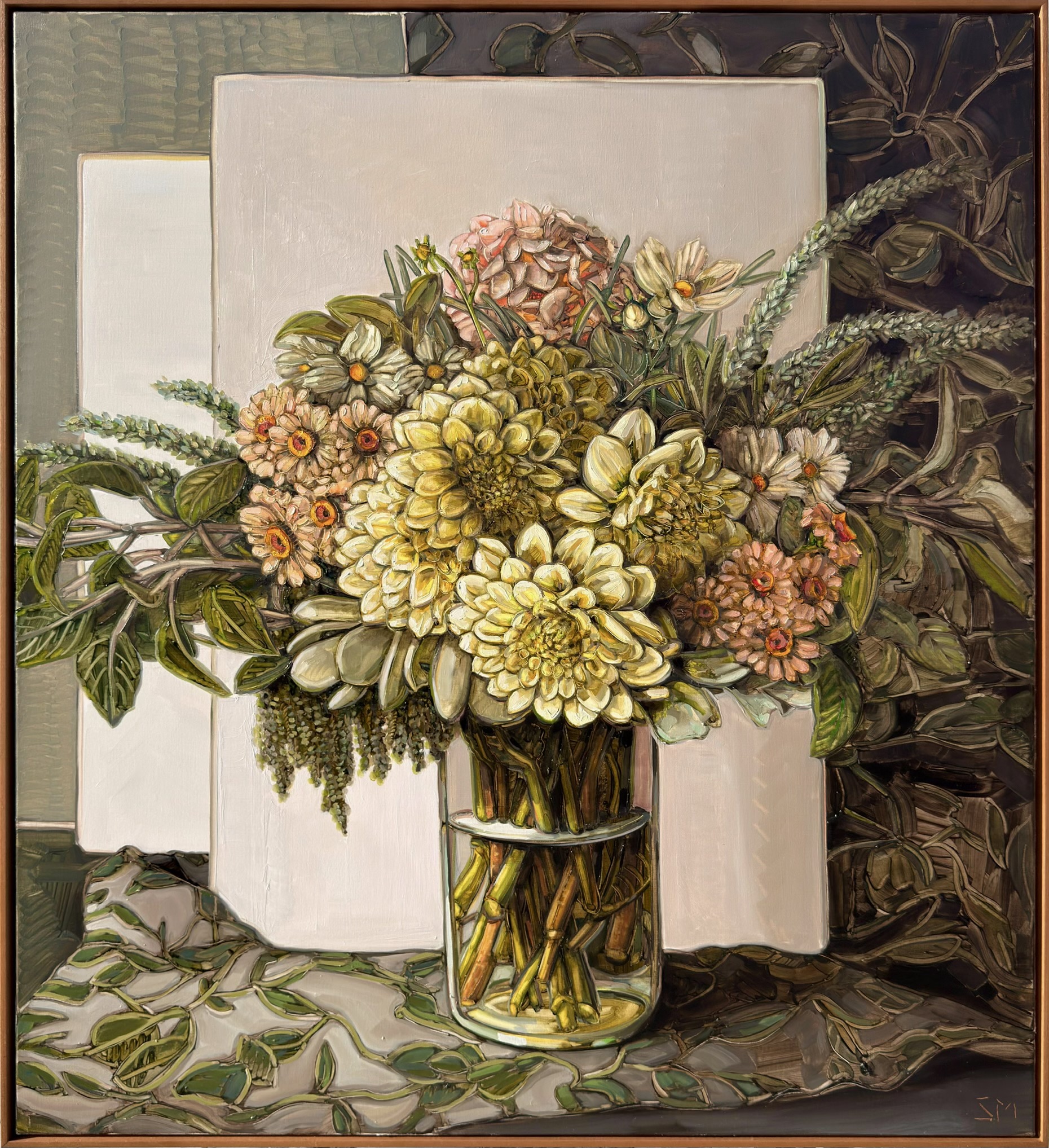 Boundary Snowflake Dahlia Arrangement